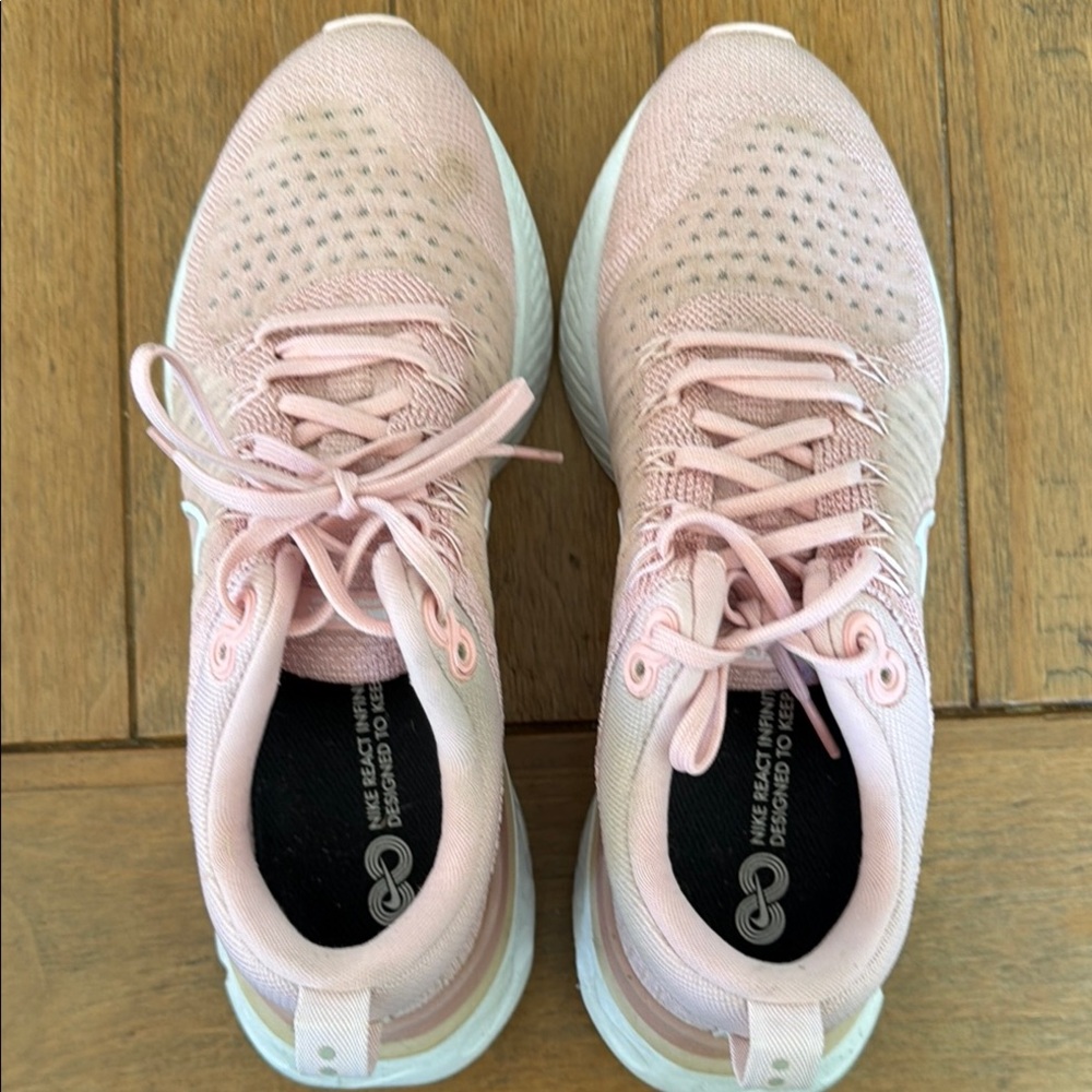 9.5 Nike zoom vomero Women's Pink Knit running shoes - Lightweight Lace-Up